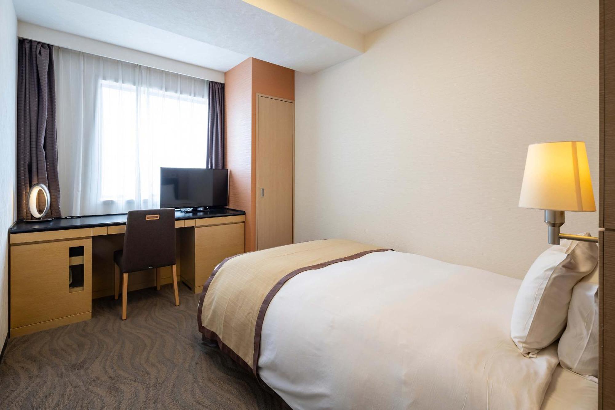 Hotel Metropolitan Такасаки Екстериор снимка