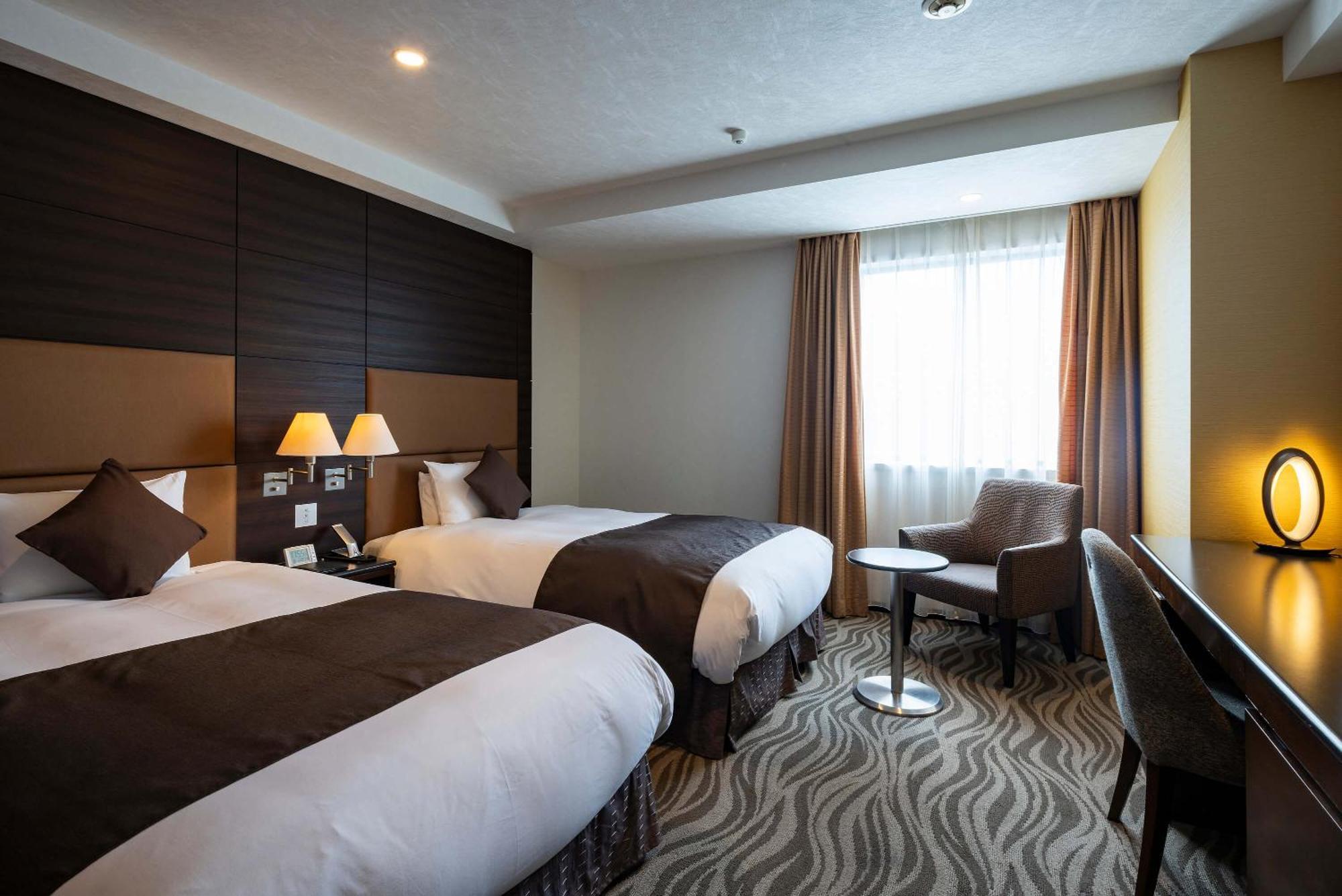 Hotel Metropolitan Такасаки Екстериор снимка