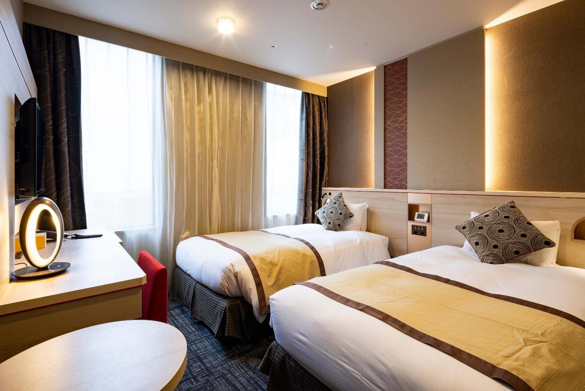 Hotel Metropolitan Такасаки Екстериор снимка