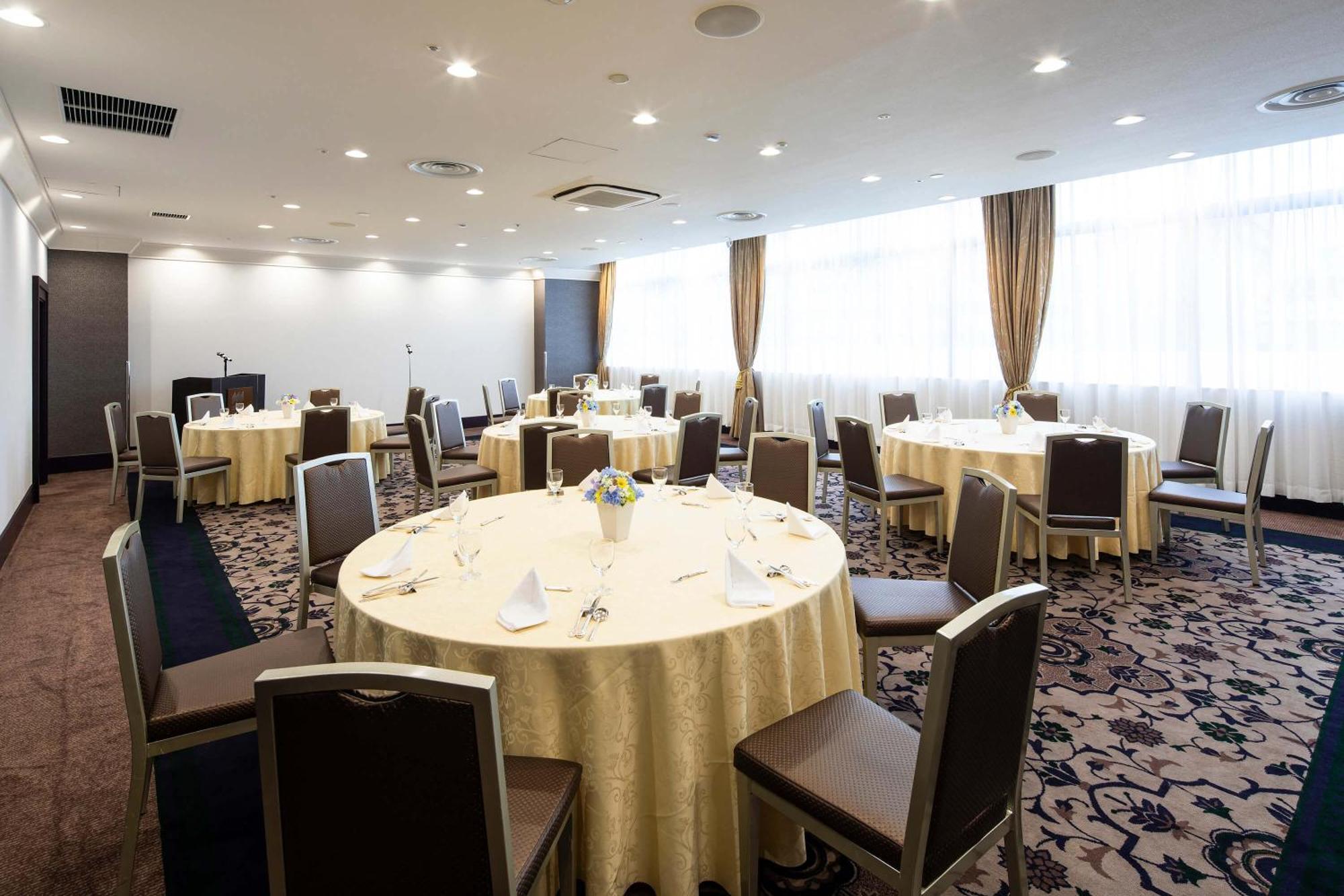 Hotel Metropolitan Такасаки Екстериор снимка